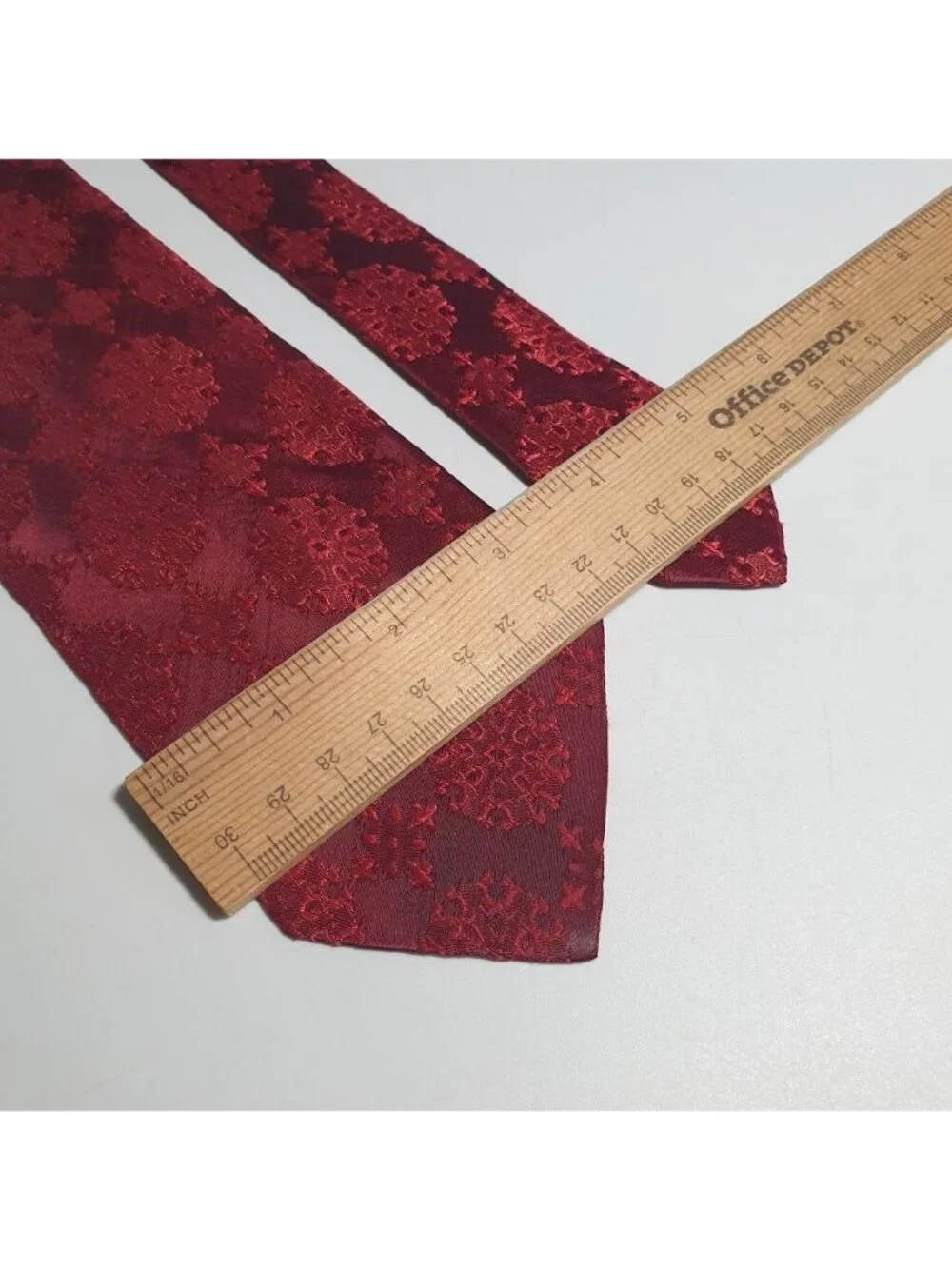 Vintage Red Patterned Silk Necktie Made In Italy Classic Formal Wear Accessory